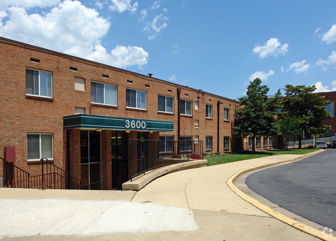 Anacostia Gardens Apartments in Washington, DC