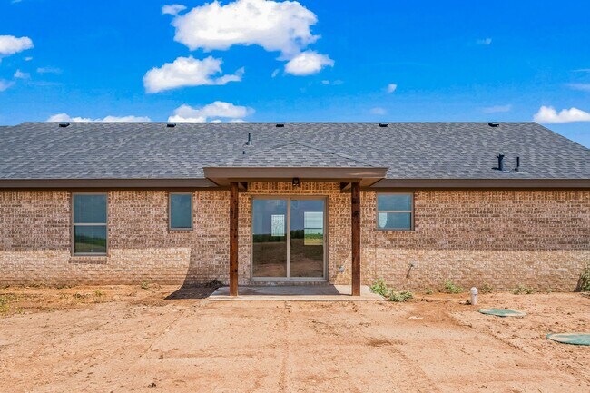 Foto del edificio - 11015 N County Rd 2800