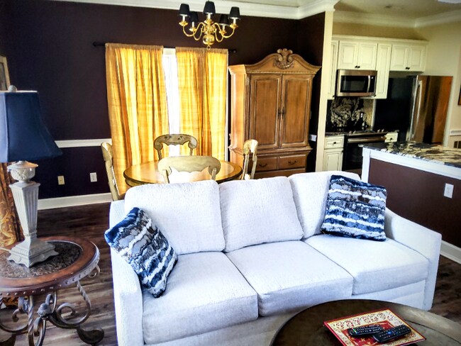 Foto del edificio - 4757 Wild Iris Dr