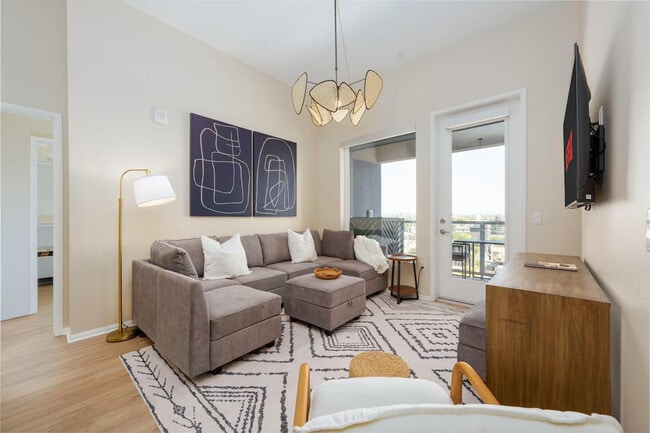 Building Photo - 3136 Meade Ave