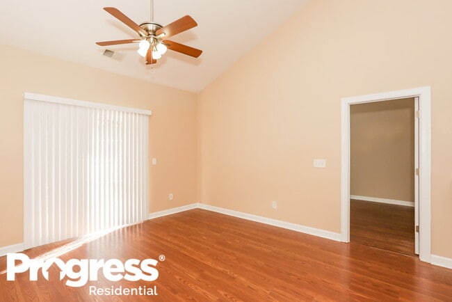Building Photo - 2885 Island Point Dr NW
