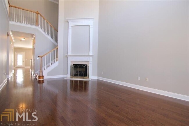 Foto del edificio - 5004 Lexington Dr
