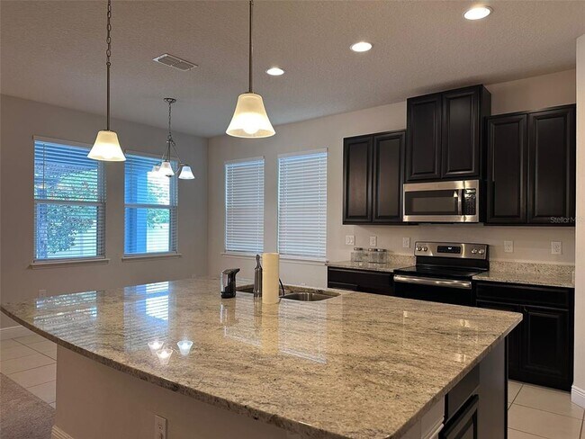 Foto del edificio - 284 Whirlaway Dr