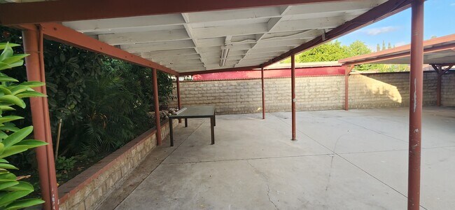Foto del edificio - 12820 Woodcock Ave