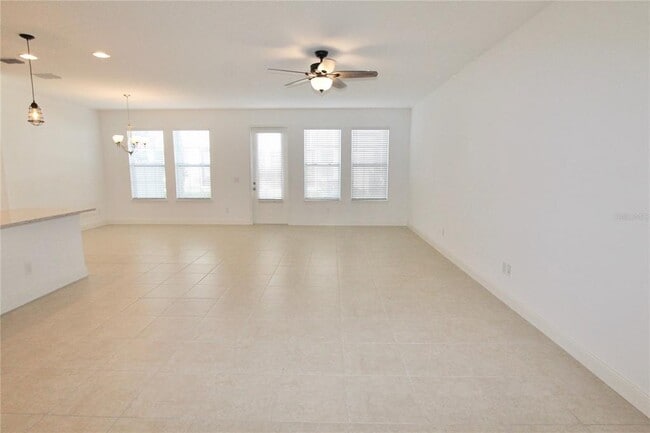 Building Photo - 2880 Rapollo Ln