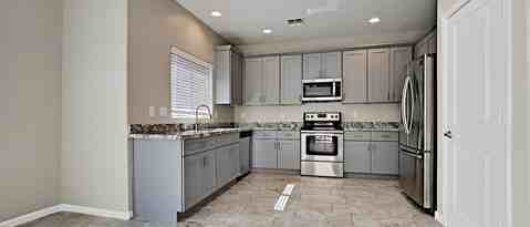 Building Photo - 1818 W Pollack St