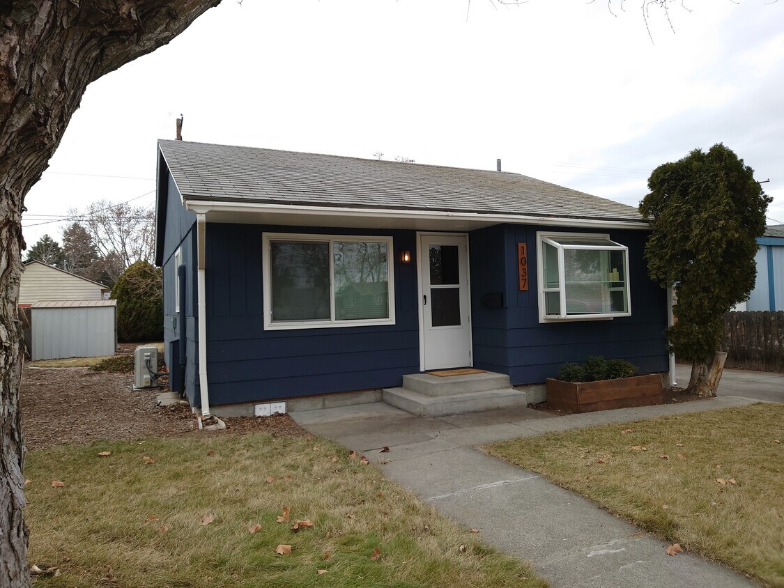 1037 Winslow Ave, Richland, WA 99354 House Rental in Richland, WA