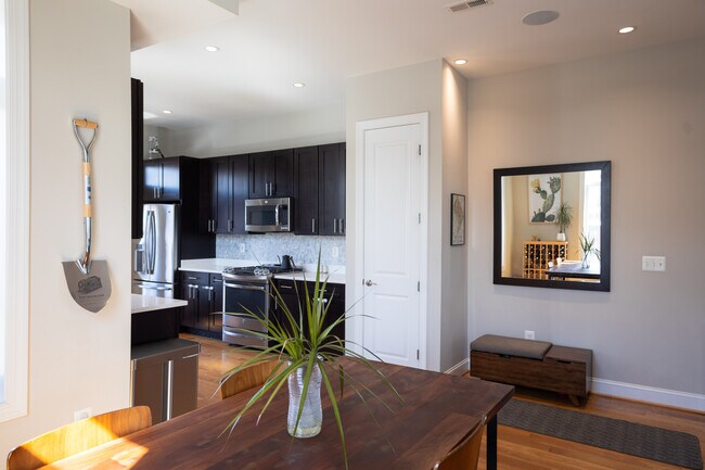 Foto del edificio - 1110 6th St NE