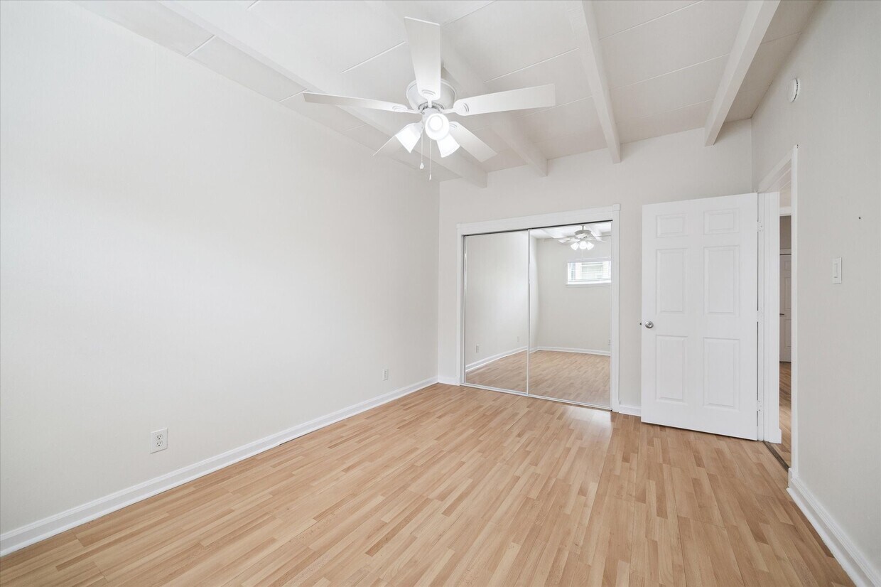 Foto principal - 216 Marshall St