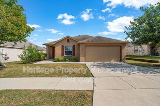 Building Photo - 233 Willow Crest