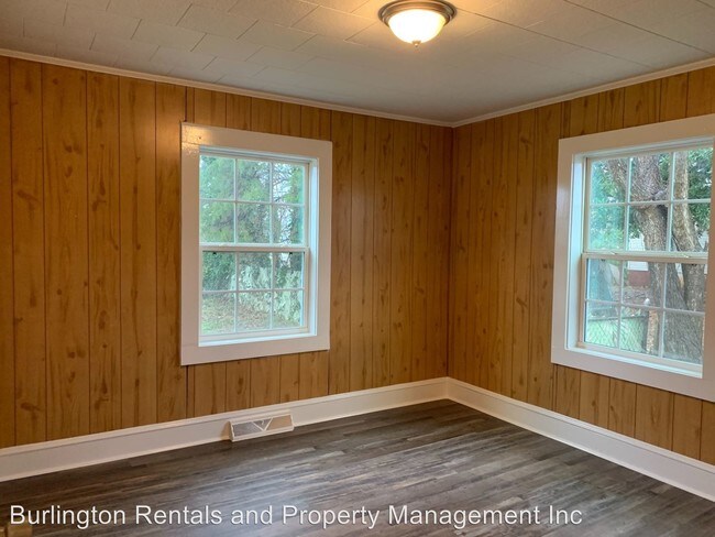 Foto del edificio - 3 br, 1 bath House - 827 N. Anthony Street