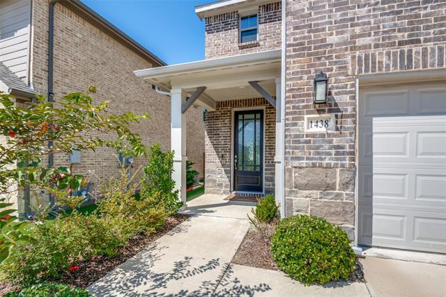 Foto del edificio - 1438 Martingale Ln
