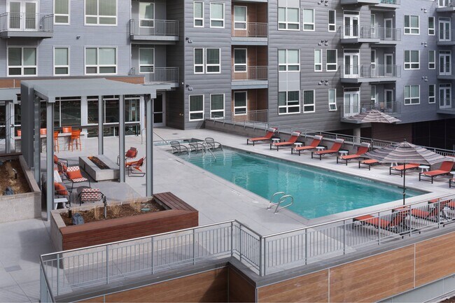 Foto del edificio - Emery West Highland