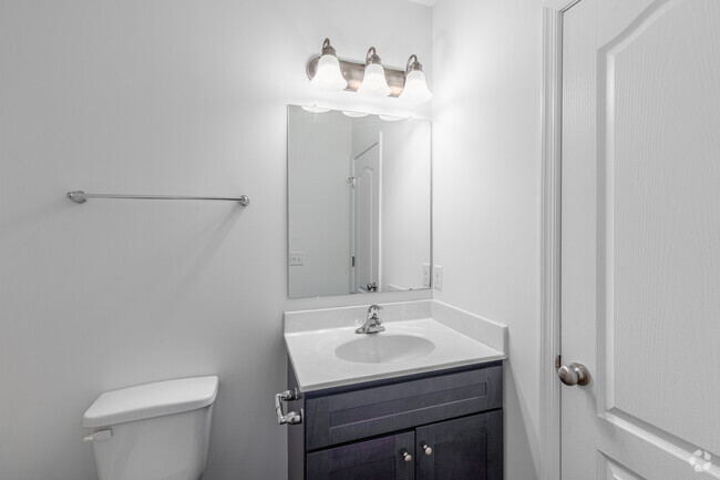 1BR, 1.5BA - 797SF - Primary Bathroom - Melanie's Ridge