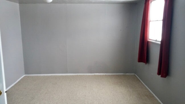 Building Photo - 1802 W 5000 S