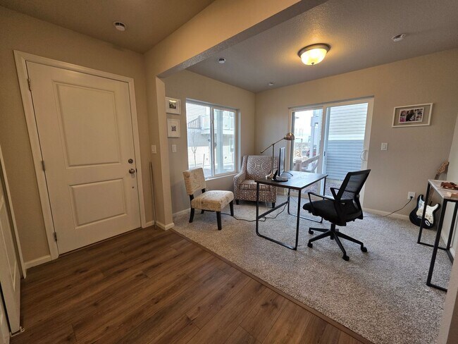 Foto del edificio - Stunning New Home Build in Beautiful Banning Lewis Ranch!!!