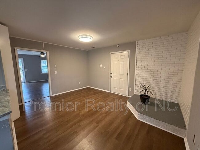 Foto del edificio - 2906 Navajo Ave