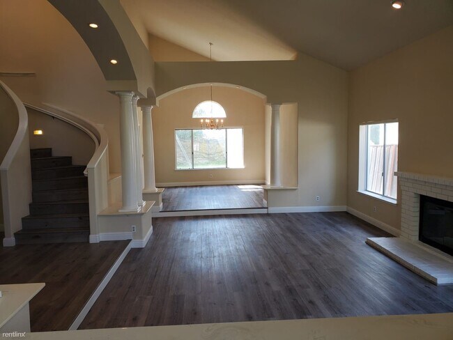 Building Photo - 4 br, 3 bath House - 810 Eastbrook Ct
