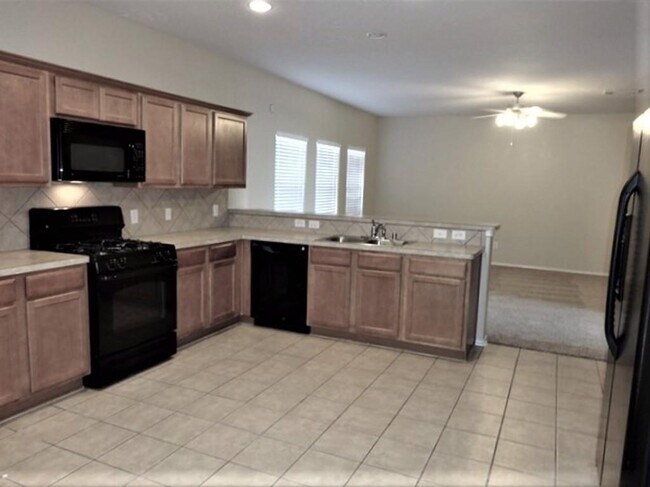 Building Photo - 2102 Hawthorne Brook Ln