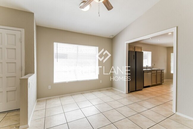 Building Photo - REDUCED!
