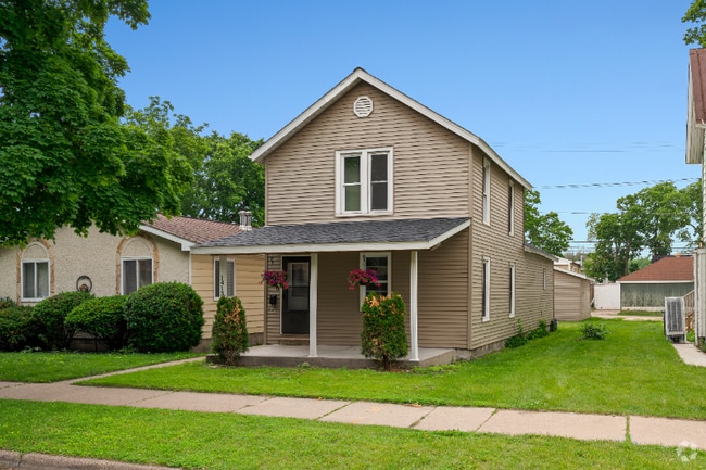 Building Photo - 1413 Avon St