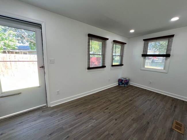 Foto del edificio - Charming 3 BR/1 BA Single-Family Home in P...