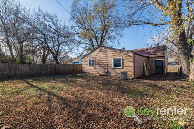 Building Photo - Beautifully Updated 3-Bedroom Home in Central Wichita!