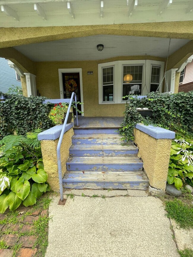 Foto del edificio - 415 N Division St