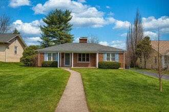 Building Photo - 312 Garden Rd