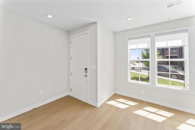 Foto del edificio - 22328 Roanoke Rise Terrace