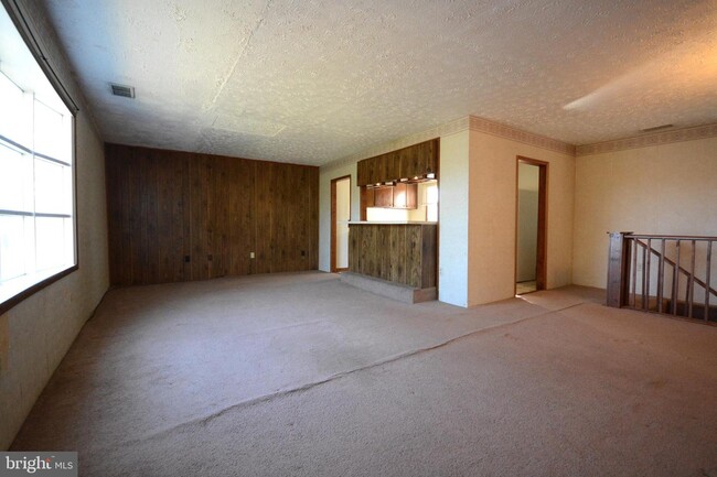 Building Photo - 213 W Chapline St