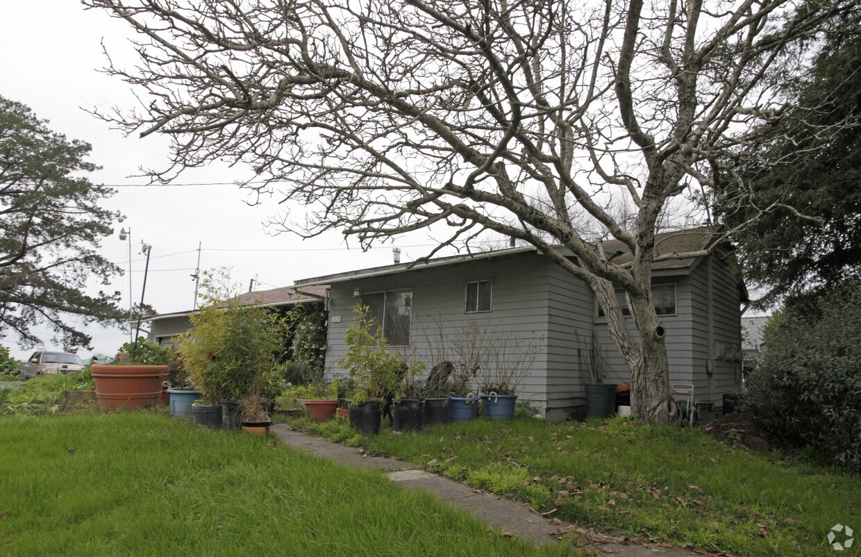 Building Photo - 3503 Petaluma Blvd N