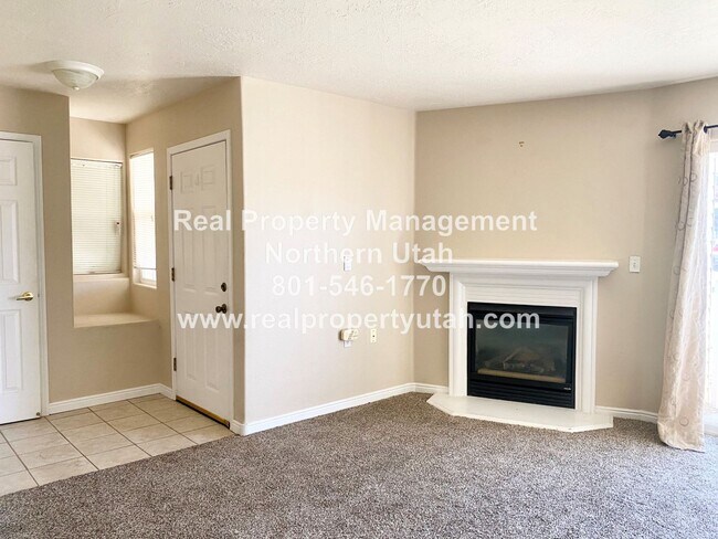 Building Photo - Ground level Condo Available Now