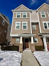 Building Photo - 2500 Normandy Rd