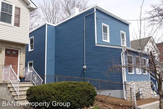 Building Photo - 3 br, 2 bath House - 32 New Street