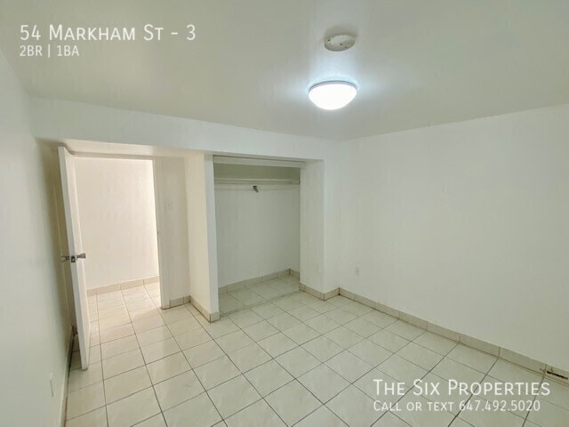 Building Photo - Bright 2 Bedroom Apartment