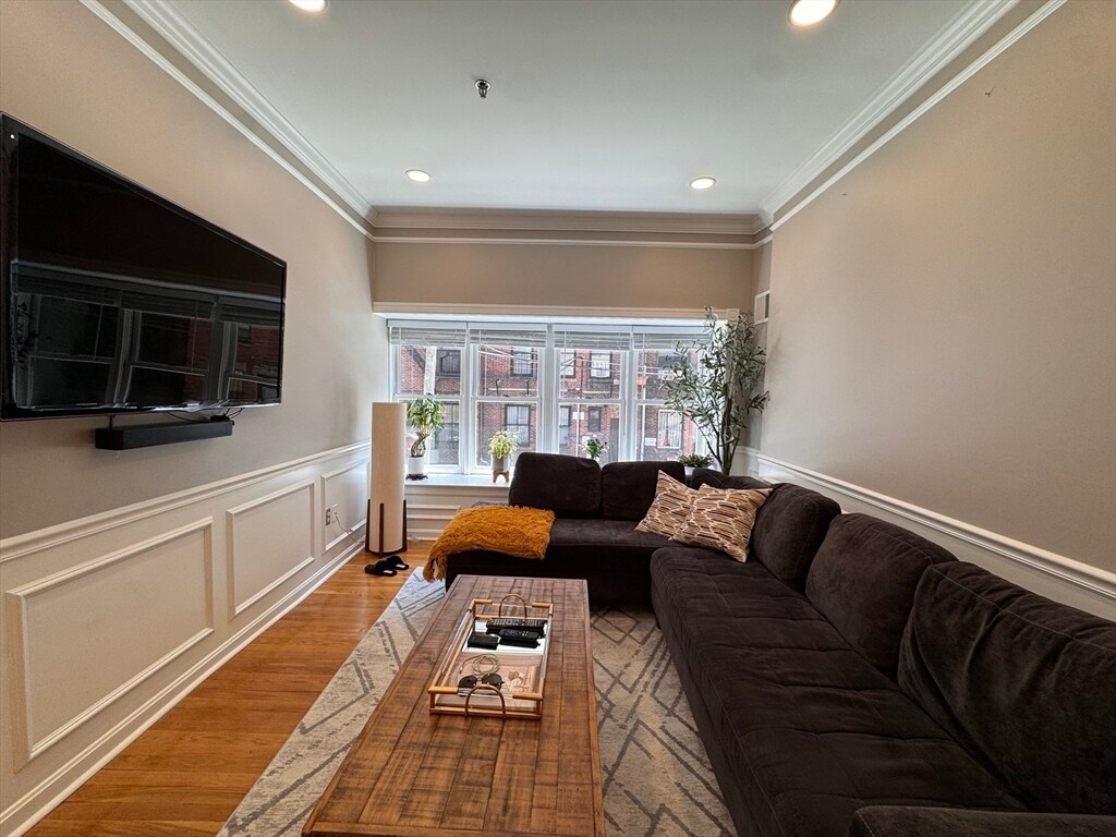 Primary Photo - 416 Marlborough St