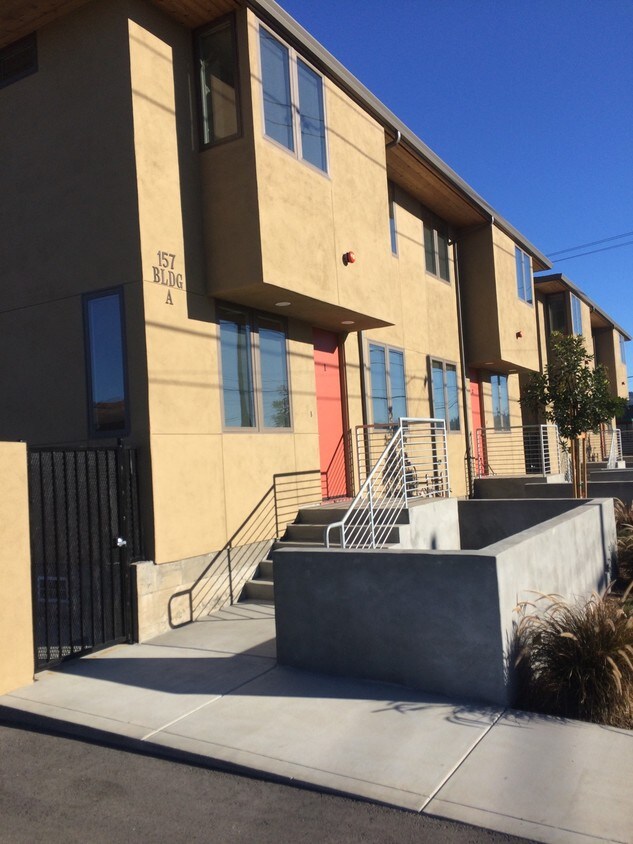 157 E Riverside Dr, Watsonville, CA 95076 Apartments in Watsonville