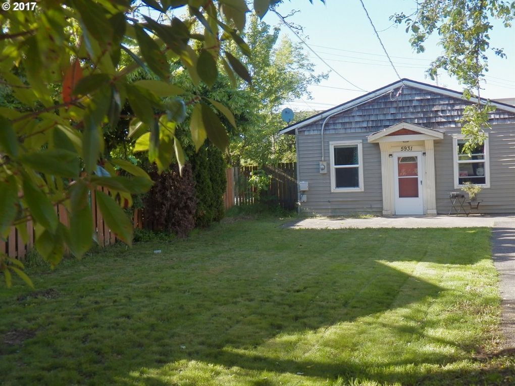Primary Photo - 5931 NE Skidmore St