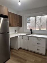 Building Photo - 103 Pinecrest Dr