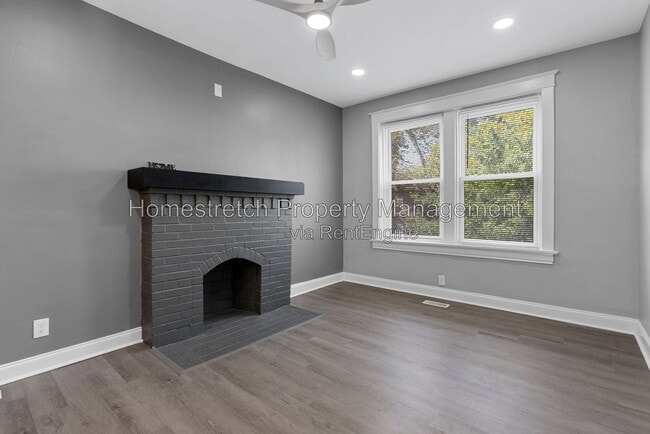 Building Photo - 3706 Meramec St