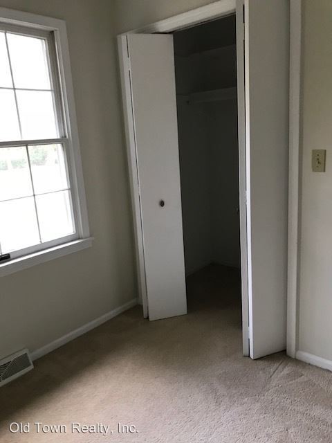 Foto del edificio - 3331 Oak Dr