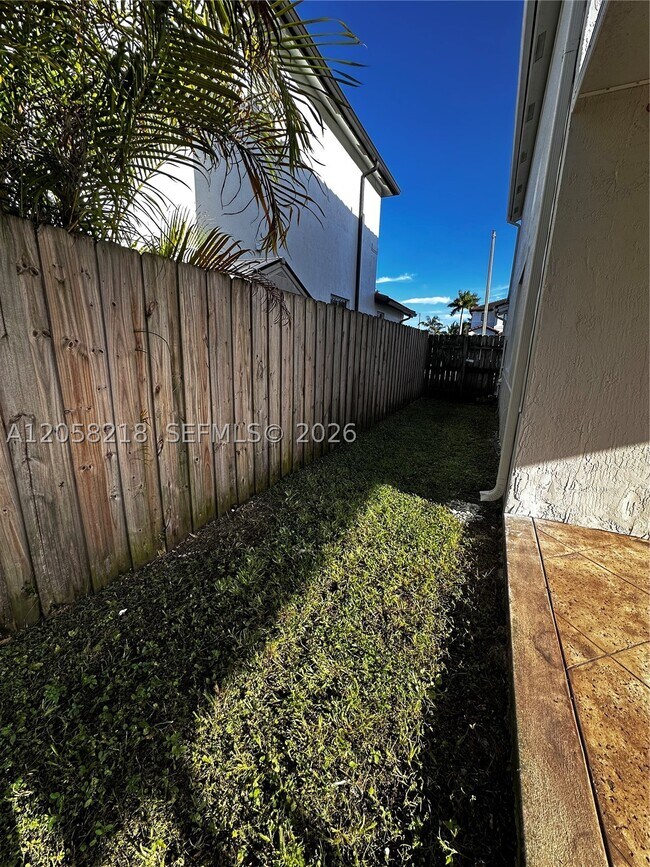 Foto del edificio - 14521 SW 13th Terrace