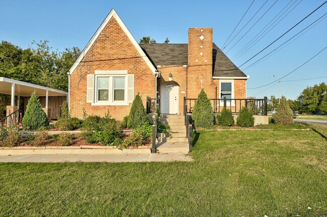 Foto del edificio - Charming 2-bedroom, 1-bathroom home locate...