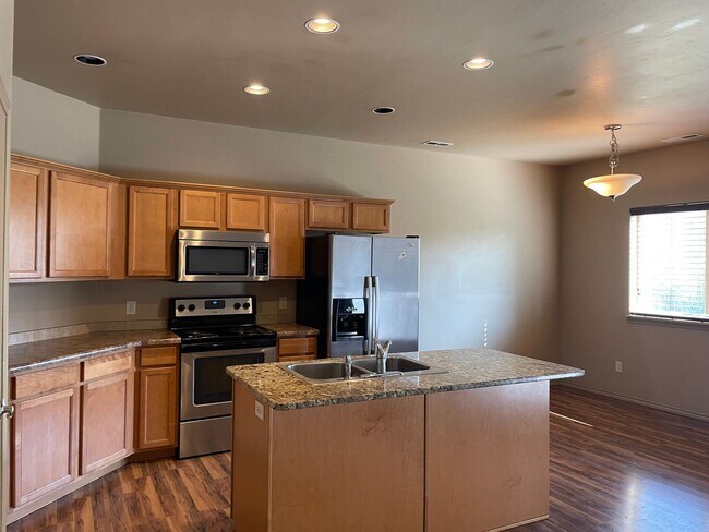 Foto del edificio - 3156 Cross Canyon Ln