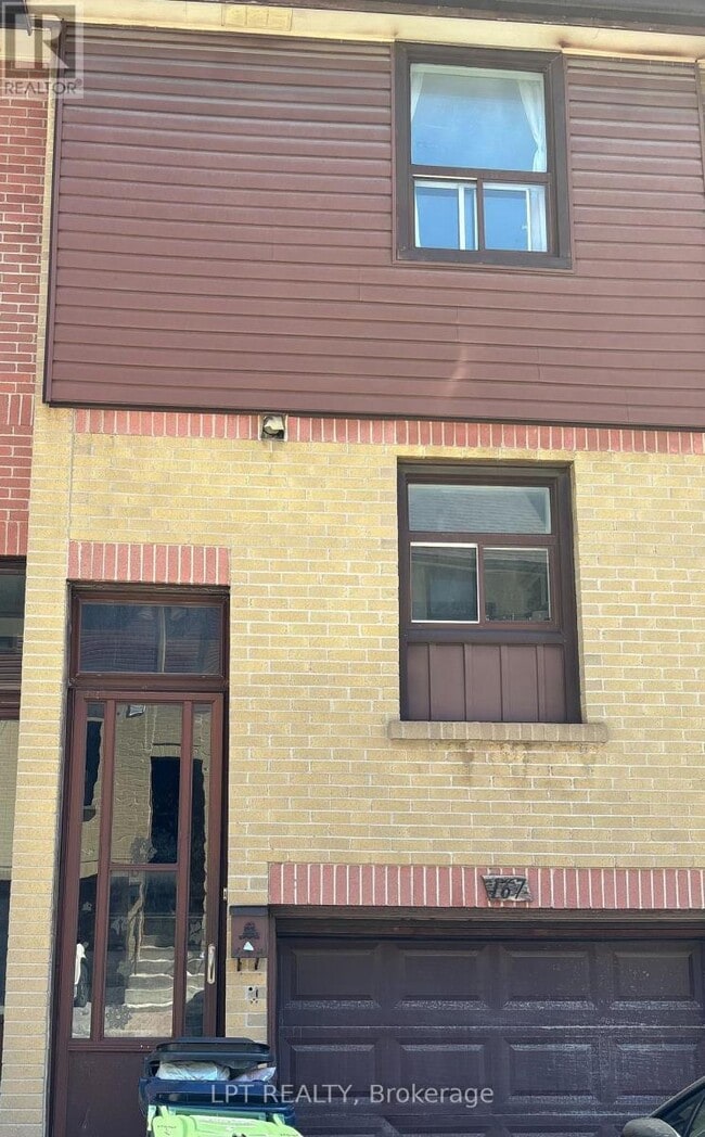 Building Photo - 275 Broadview Ave
