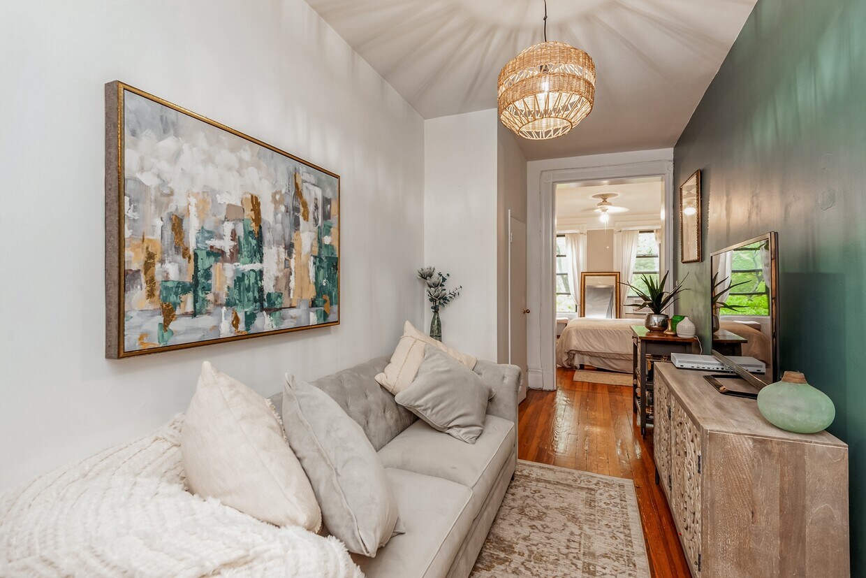 Foto principal - 38 W Hamilton Pl