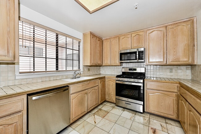 Foto del edificio - 5319 Lindley Ave