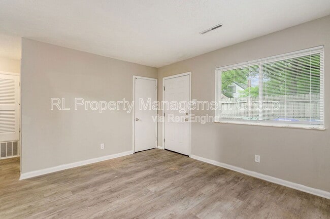 Building Photo - 778 Northview Ave