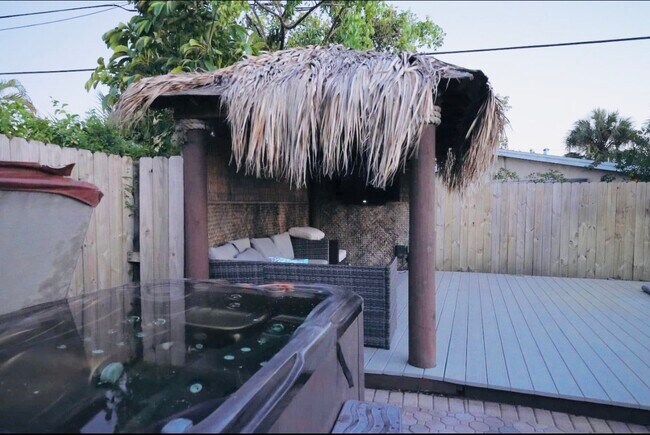 Foto del edificio - 3700 SW 16th St